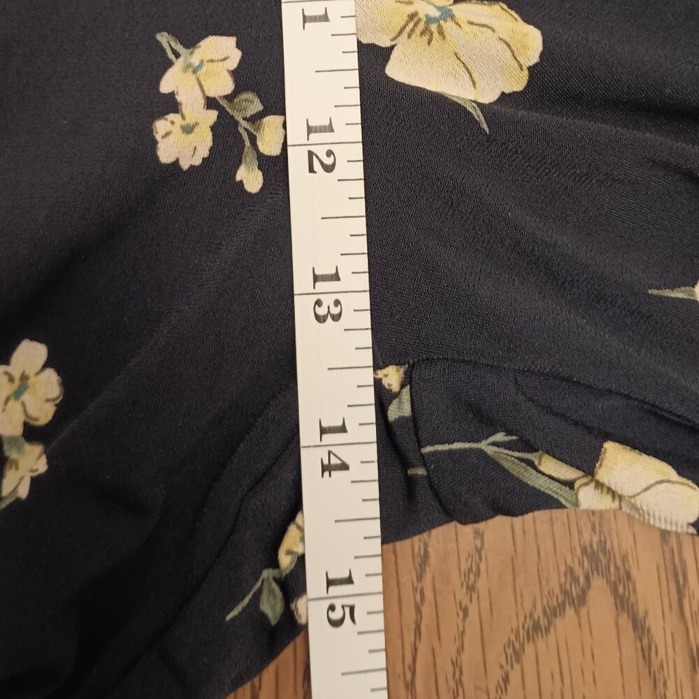 Kaileigh Size 1X Navy and Yellow Floral Cropped Wide Leg Jumpsuit - Picture 6 of 16